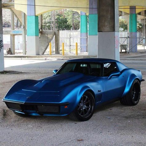 Corvette  C3 1970 Corvette, Luxe Auto's, C3 Corvette, Find A Partner, Classic Corvette, Chevy Muscle Cars, Chevrolet Corvette Stingray, A Starry Night, Moto Cross