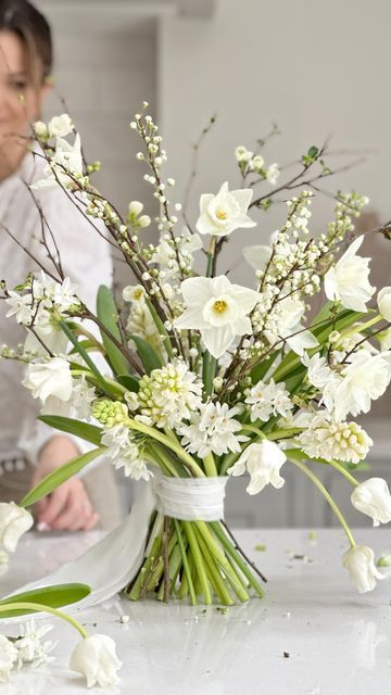 Hyacinth Flower Bouquets, Hyacinth Bridal Bouquet, White Tulip Wedding Bouquet, Daffodil Bouquet Wedding, White Spring Bouquet, Quince Branches, Royal Bouquet, Tulip Bridal Bouquet, Hyacinth Bouquet