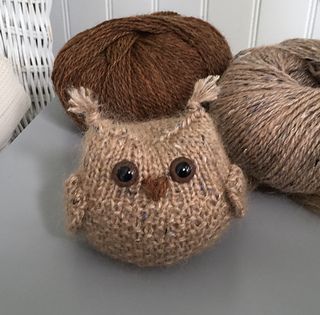 Ravelry: suzymarie's Projects Owl Knitting, Owl Knitting Pattern, Knitting Animals, Knitted Owl, Rowan Felted Tweed, Knitted Patterns, Little Cotton Rabbits, Animal Knitting Patterns, Knitting Patterns Toys