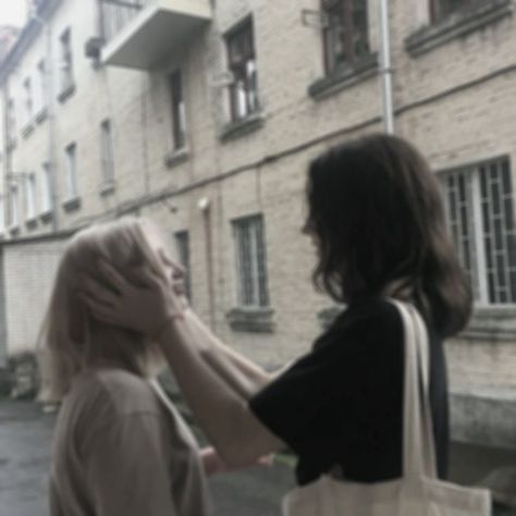 Ty A Ja, Fotografi Vintage, Girl Couple, Couple Aesthetic, Girls In Love, Couple Pictures, Her Hair, Aesthetic Pictures, بلاك بينك