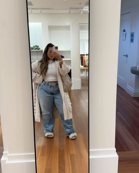 Kristal Heredia on Instagram: "My love language: browsing stores and grabbing coffee ☕️ entire outfit is linked in my bio on my LTK shop!" Kristal Heredia Outfits, Plus Size Baddies, My Love Language, Love Language, Photoshoot Inspo, Comfy Fashion, Alternative Outfits, Curvy Outfits, Love Languages