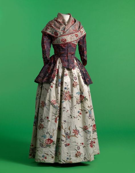 I noticed that I haven't posted any historical sewing updates since the summer. I have been working on several projects though, and some are nearing completion. My blue regency dress is (finally) t... Ancient Fashion, 1700 Fashion, 18th Century Women, American Duchess, Old Dress, 18th Century Dress, 18th Century Costume, Museum Fashion, 18th Century Clothing