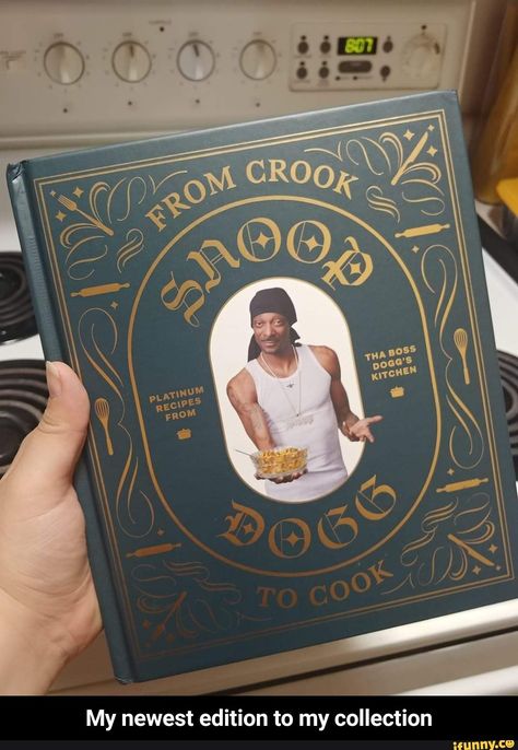 My newest edition to my collection - My newest edition to my collection – popular memes on the site iFunny.co #snoopdog #celebrities #snoopdogg #cookong #meme Soul Food Cookbook, Potluck Dinner Party, Celebrity Cookbooks, Easy Orange Chicken, Lobster Thermidor, Fried Bologna, Bologna Sandwich, Best White Elephant Gifts, Potluck Dinner