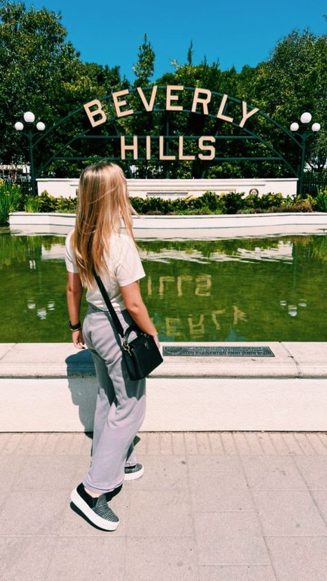 Aesthetic Beverly Hills Beverly Hills Aesthetic, Beverly Hills Outfit, Beverly Hills Sign, La Summer, California Aesthetic, La Outfits, Los Angeles Travel, Golden Triangle, Rodeo Drive