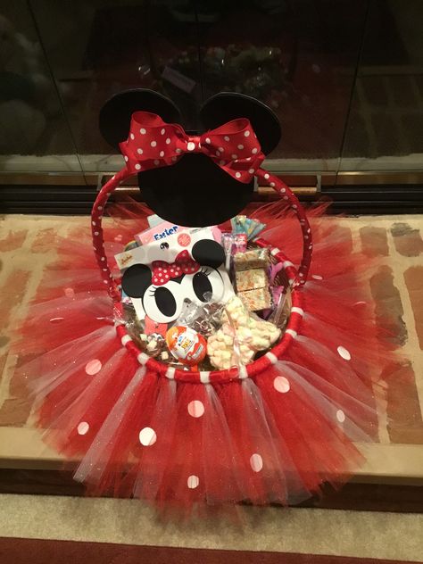 Minnie Mouse Easter basket. Easter Basket For Baby, Dollar Tree Easter Basket Ideas, Minnie Mouse Easter Basket, Tutu Easter Basket, Diy Easter Basket Ideas, Dollar Tree Easter Basket, Homemade Easter Baskets, Diy Easter Basket, Unique Easter Baskets