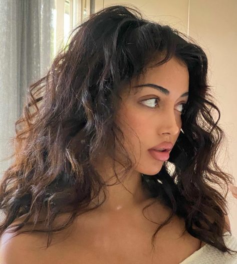 Cindy Kimberly Curly Hair, Cidney Kimberly, Cindy Kimberly Instagram, Kimberly Hair, Cindy Wolfie, Kimberly White, Curls For The Girls, Long Hair Wedding Styles, Cindy Kimberly