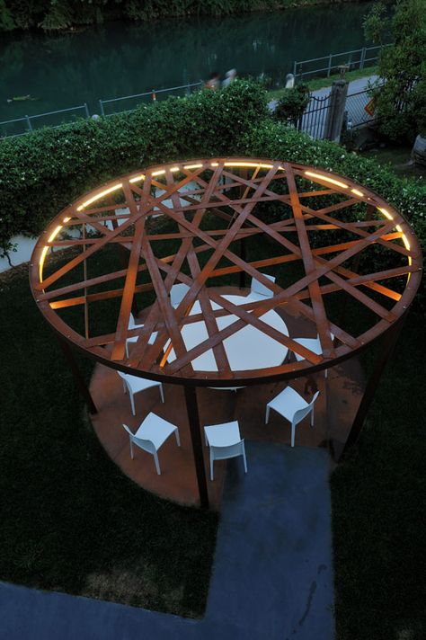 Corten steel round pergola Villa Architecture, Treviso Italy, Pergola Diy, Patio Pergola, Landscape Structure, Pergola Lighting, Modern Pergola, Pergola Design, Garden Architecture