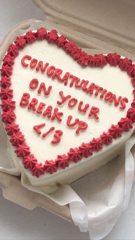 Congratulations Cake Aesthetic, Happy Breakup Cake, Breakup Cakes Funny, Break Up Cake Ideas, Breakup Cake For Friend, No Contact Cake, Break Up Cake Funny, Divorce Cake For Men, Cakes With Writing