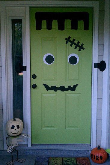 Halloween Decals, Halloween Front Porch Decor, Adornos Halloween, Halloween Porch Decorations, Halloween Front Porch, Ideas For Halloween, Frankenstein Halloween, Halloween Door Decorations, Diy Decor Ideas