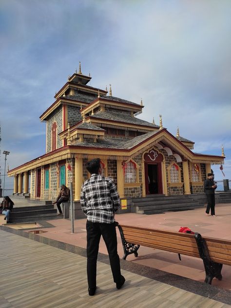 Surkanda Devi, Devi Temple, Temple