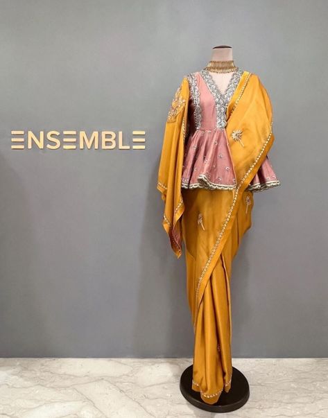 Stylish Saree, Mannequin Display, Dresses Traditional, Royalty Aesthetic, Indian Dresses Traditional, Body Form, Indian Clothes, Stylish Sarees, Fashion Attire