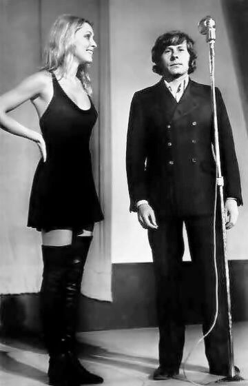 Sharon Tate & Roman Polanski (1968) 60s Fashion Sharon Tate, Sharon Tate Fashion, Sharon Tate Style, 60’s Fashion, Nye Dress, Roman Polanski, Sharon Tate, 60s Fashion, Basic Outfits