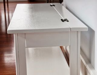 http://artsybuildinglady.blogspot.com/2013/10/flip-top-bench.html Table Desk Ideas, Living Room Computer Desk, Room Computer Desk, Flip Top Desk, Unique Furniture Ideas, Room Computer, Clever Furniture, Bench Coffee Table, Convertible Table