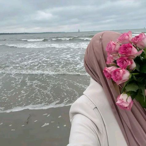 Sea Flowers, Hijabi Girl, Instagram Profile, Flowers, Instagram