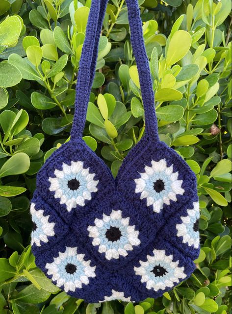 Free Crochet Bag, Granny Square Bag, Crochet Design Pattern, Crochet Tote Bag, Crochet Fashion Patterns, Crochet Tote, Crochet Stitches Tutorial, Crochet Bag Pattern, Crochet Handbags