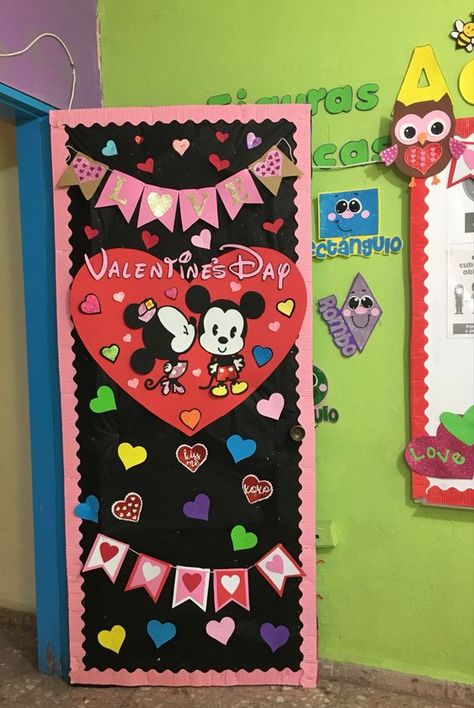 Valentine's Day Classroom Door Decorations - RecipeMagik Valentine’s Day Door, Valentine’s Day Door Decorations For Classroom, Valentines Classroom Decorations, Valentines Door Decorations Classroom, Valentines Classroom Door, Classroom Door Decorations, Valentines Classroom, Valentines Day Bulletin Board, Valentine Door Decorations