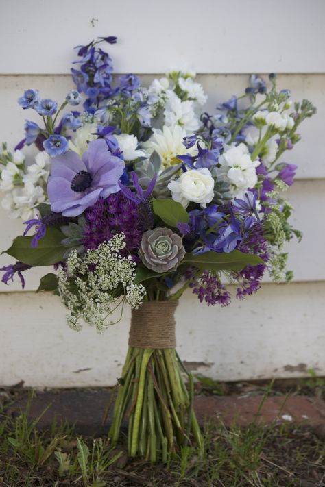 wild looking blue wedding flowers - Google Search | Wedding ideas ... Ranunculus Wedding Bouquet, Bouquet Champetre, Purple Wedding Bouquets, White Ranunculus, Blue Wedding Bouquet, Succulent Bouquet, Lavender Bouquet, Purple Bouquet, Rustic Bouquet