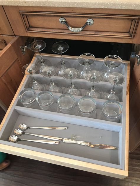 Wine Glass Drawer, Southern Charm Decor, Dining Room Built In, Wine Glass Storage, Glassware Storage, Stemware Storage, Lake House Kitchen, Kabinet Dapur, Kitchen Drawer Organization