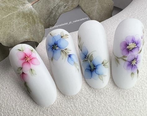 Bling Bottles, Aqua Nails, Water Color Nails, Floral Nail Designs, Edgy Nails, Floral Nails, Creative Nails, Gel Nail Art, Flower Nails