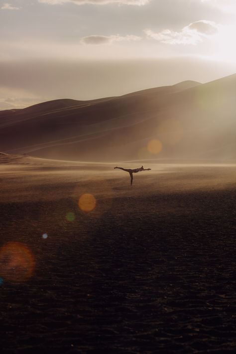 Yoga in the Colorado Sand dunes Namibia Photoshoot, Sand Dunes Photoshoot Family, Yoga Desert, Desert Yoga, Colorado Sand Dunes, Sand Dunes Photoshoot, Workout Photoshoot, Yoga Ideas, Yoga Themes