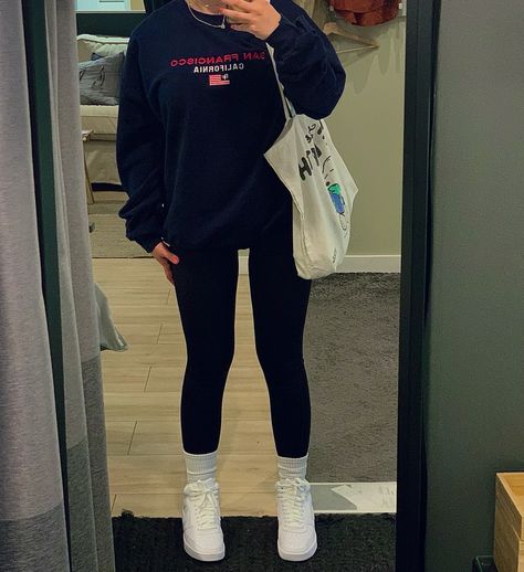 Af1 Leggings Outfit, Air Forces And Leggings Outfit, Air Forces With Leggings, Leggings And Air Force Ones Outfit, Navy Blue Leggings Outfit Casual, Outfits With Navy Blue Leggings, Outfit Ideas With Air Force Ones, Dark Blue Leggings Outfit, Dark Grey Leggings Outfit