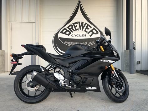 Yamaha R3 Black, Yamaha R3, Forks Design, Dual Sport Motorcycle, Bike Bike, Urban Commuter, Pretty Bike, Bike Rider, Electric Motorcycle