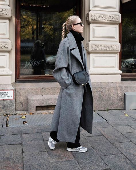 Gray Coat Outfit Winter Style, Grey Coat Outfit Winter, Grey Coat Outfit, Long Grey Coat, Gray Wool Coat, Winter Coat Outfits, Zara Fashion, Grey Coat, Winter Trends