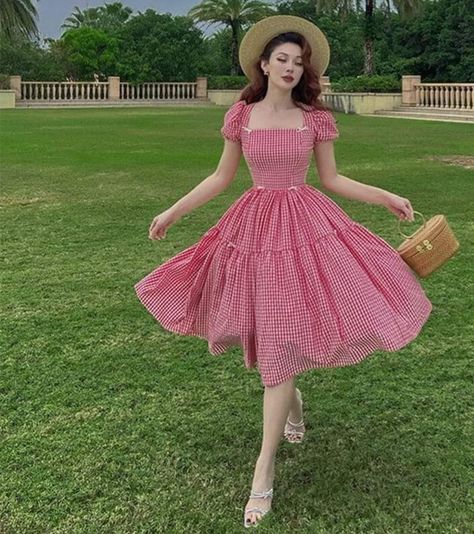 Tea Skirt, Square Collar Dress, Red Gingham Dress, High Street Style, Collar Model, Fluffy Skirt, Midi Size, Brocade Dresses, Style Upgrade