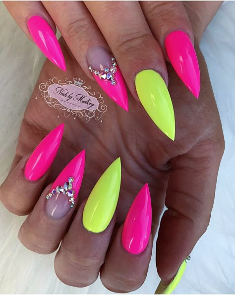 Pink And Neon Yellow Nails, Yellow And Pink Nails, Pink Stiletto Nails, Neon Yellow Nails, Stiletto Nails Short, Neon Pink Nails, Neon Nail Designs, Hot Pink Nails, Stiletto Nails Designs