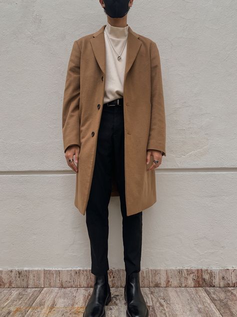 Overcoat and turtleneck season Brown Coat Man Outfit, Guy Turtle Neck Outfit, Mens Neutral Outfit Winter, Turtlenecks Men Outfits, Mens Outfits Turtleneck, Turtle Neck And Blazer Men, Brown And Tan Outfits Men, Beige Turtleneck Outfit Men, Cream Turtleneck Outfit Men