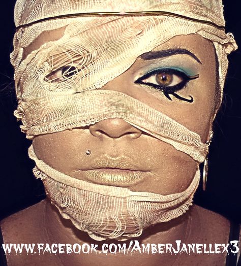 Halloween Makeup - Egyptian Mummy - Cleopatra Mummy Costume Women Makeup, Mummy Makeup Women, Mummy Make Up, Mummy Face Paint, Mummy Cleopatra, Mummy Makeup Halloween, Egyptian Mummy Costume, Cleopatra Story, Mummy Costume Women