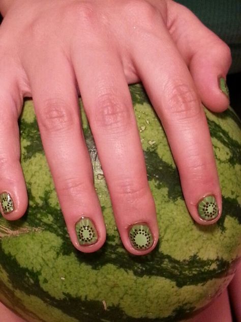 Kiwi nails by request Kiwi Nails, Nail Polish Designs, Nails Short, Pretty Acrylic Nails, Kiwi, Pretty Nails, Nail Inspo, Gel Nails, Acrylic Nails