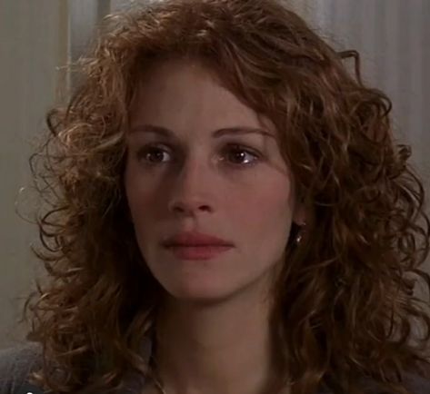 Julia Roberts Hair Curly, Julia Roberts Style 90s Curly Hair, Julia Roberts Red Hair, Julia Roberts Curly Hair, Julia Roberts 90s, Julia Roberts Hair, Julia Roberts Style, Haircuts For Curly Hair, Curly Girl Hairstyles