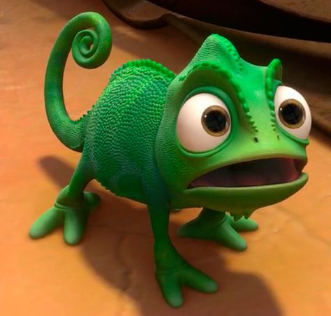 Rapunzel's pet chameleon Pascal in Tangled, 2010 Lizard From Tangled, Rapunzel Chameleon, Pascal Rapunzel, Pet Chameleon, Pascal Tangled, Disney Sidekicks, Timmy Time, Tangled 2010, Animation Disney