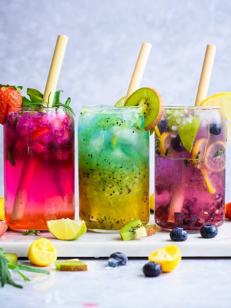 Recipes Tropical Fruit Juice, Juice Photography Styling, Tropical Juice Recipe, Colourful Drinks, Fruit Inspiration, Litchi Fruit, Blue Majik, Fruit Drinks Recipes, Fruity Alcohol Drinks