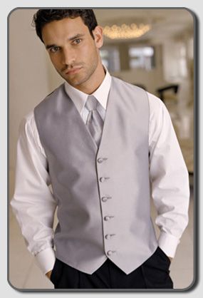 love the color but it needs to be a silver shirt instead of vest and it needs to be a royal blue tie:) you know my dream wedding colors Quince Chambelanes Outfits, Chambelanes Outfits Quinceanera, Chambelan Outfits, Chambelanes Outfits, Silver Tuxedo, Groomsmen Vest, Silver Vest, Tuxedo Styles, Royal Blue Tie