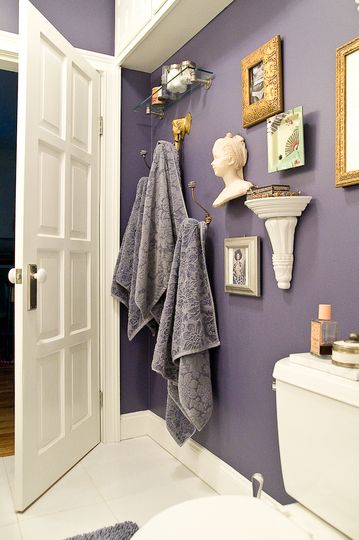 Purple Bathroom, Purple Bathrooms, Purple Rooms, Bathroom Paint Colors, Yellow Bathrooms, Purple Walls, Up House, Bathroom Renos, Bathroom Colors