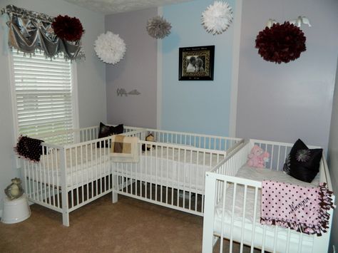 Short on space triplet nursery! Triplet Nursery, Triplets Bedroom, Triplets Nursery, Baby Cribs For Twins, Triplet Baby Shower, Ideas Decorar Habitacion, Nursery Layout, Triplet Babies, Baby Nursery Themes