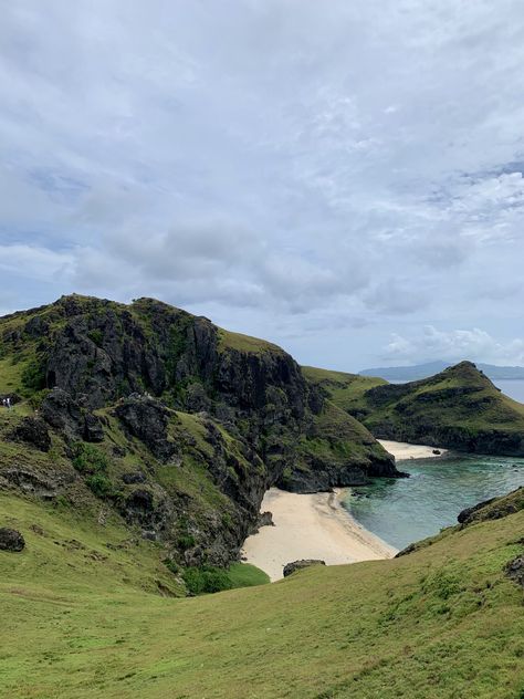 Batanes Aesthetic, Batanes Philippines, Beach Girl Aesthetic, Passport Pictures, Heavenly Places, Square Photo, Sea To Summit, Summer Girl, Square Photos