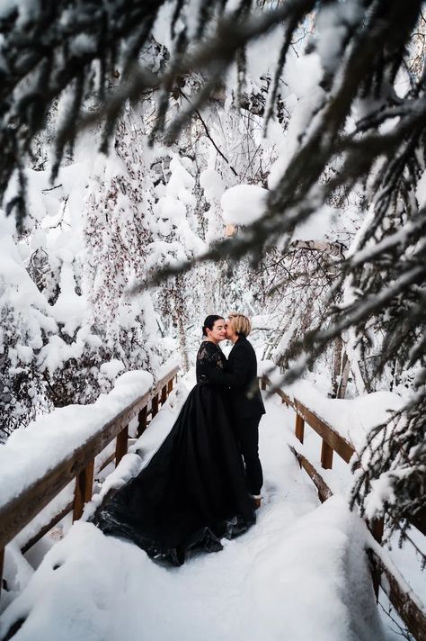 All-black dress Alaska elopement among snowy trees in Fairbanks Alaska before a northern lights elopement ceremony! | Sam Starns Adventure Elopements | >> Click to read and see more! Snowy Elopement, Alaska Elopement, Pizza Photo, Alaska Adventures, Fairbanks Alaska, Northern Light, All Black Dresses, Winter Elopement, Snowy Trees