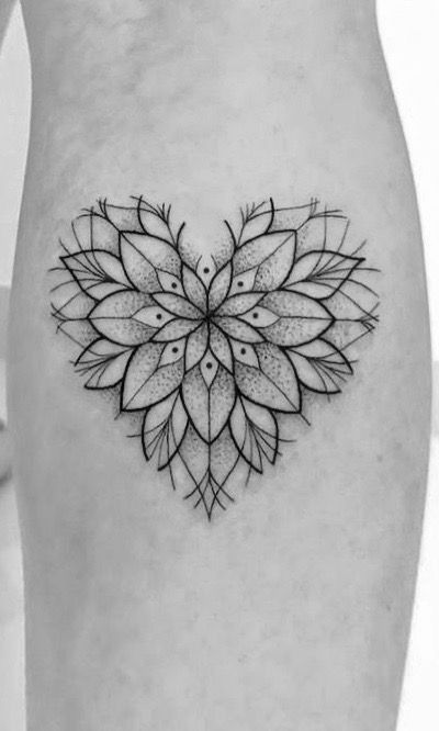 Simple Mandala Tattoo, Tato Mandala, Mandala Tattoos For Women, Feminine Tattoo Ideas, Mandela Tattoo, Tattoo Design For Women, Apple Tattoo, Cuff Tattoo, Unalome Tattoo