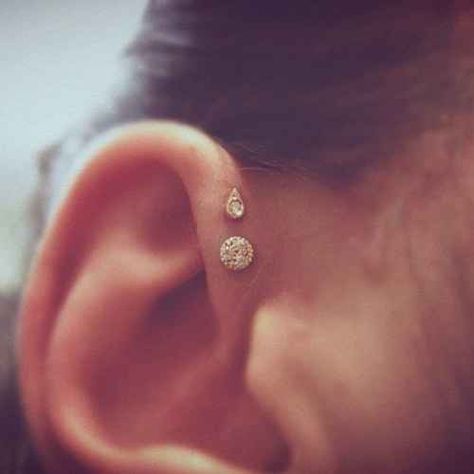 The Double Forward Helix | 28 Adventurous Ear Piercings To Try This Summer Piercings Corps, Unique Ear Piercings, Forward Helix, Cute Piercings, Bohol, Body Piercings, S Tattoo, Piercing Tattoo, Body Mods