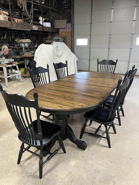 Diy Dining Table Makeover Color Combos, Refurbish Table, Painted Game Table, Kitchen Table Black, Painted Dining Room Table, Refurbished Table, Furniture Remodel, Diy Home Upgrades, Dining Table Makeover