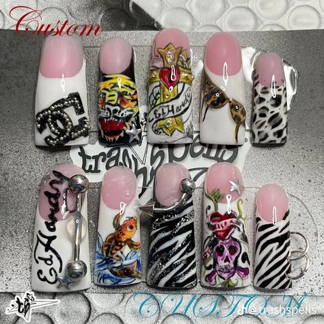 Halloween Nails Designs, Nail Art Designs 2023, Halloween Nail Art Designs, Junk Nails, 2023 Halloween, Duck Nails, Punk Nails, Goth Nails, Grunge Nails