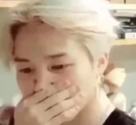 Funny Face Gif, Jimin Funny Face, Shocked Face, Bts Meme Faces, Jimin Funny, Bts Reactions, Jungkook Funny, Reaction Face, Bts Funny Moments