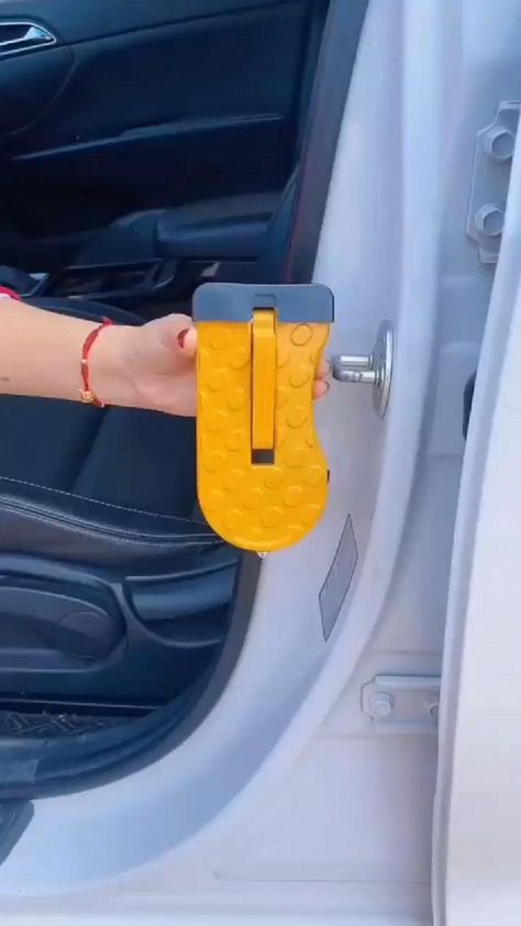 Cool Car Accessories, Packing Car, Cool New Gadgets, Car Cleaning Hacks, Car Hacks, Gadgets And Gizmos, Car Tools, Cool Gadgets To Buy, Car Gadgets