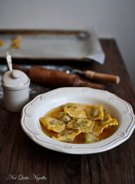 Entenravioli From Scratch Duck Ravioli, How To Make Tortellini, Pasta Makers, Spaetzle Recipe, Recipe For Pasta, Christmas Leftovers, Dried Porcini Mushrooms, Ravioli Recipe, Gnocchi Recipes