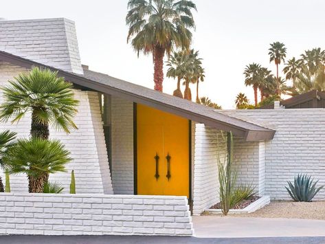 Palm Springs | Chairish Palm Springs Exterior, Colored Doors, Palm Springs Vintage, Palm Springs House, Vegas Homes, Palm Springs Home, Vintage Vegas, Palm Springs Style, California Modern