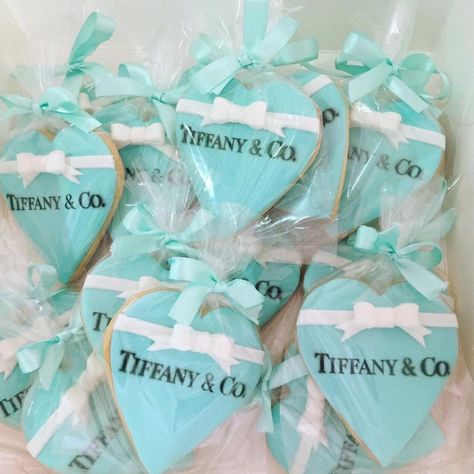 Tiffany Co Cake, Tiffany Co Birthday Party, Tiffany And Co Cookies, Tiffany And Co Bachelorette Party, Tiffany & Co Theme Party, Tiffany Co Bridal Shower Theme, Tiffany And Co Baby Shower Ideas, Tiffany And Co Bridal Shower Ideas, Tiffany Birthday Cake