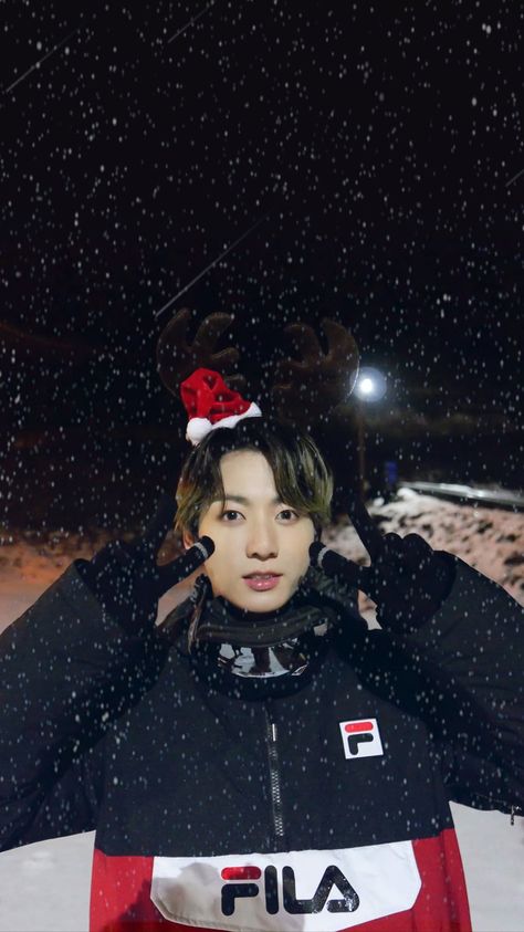 #bts #bangtan #jungkook #jeon #christmas #2019 #wallpaper #lockscreen #jk #iphone #cute #fila Bts Christmas Aesthetic, Jungkook Christmas Wallpaper, Christmas Jungkook, Jk Christmas, Bts Christmas Wallpaper, Jungkook Christmas, Christmas Bts, Bts Hair Colors, 2019 Wallpaper